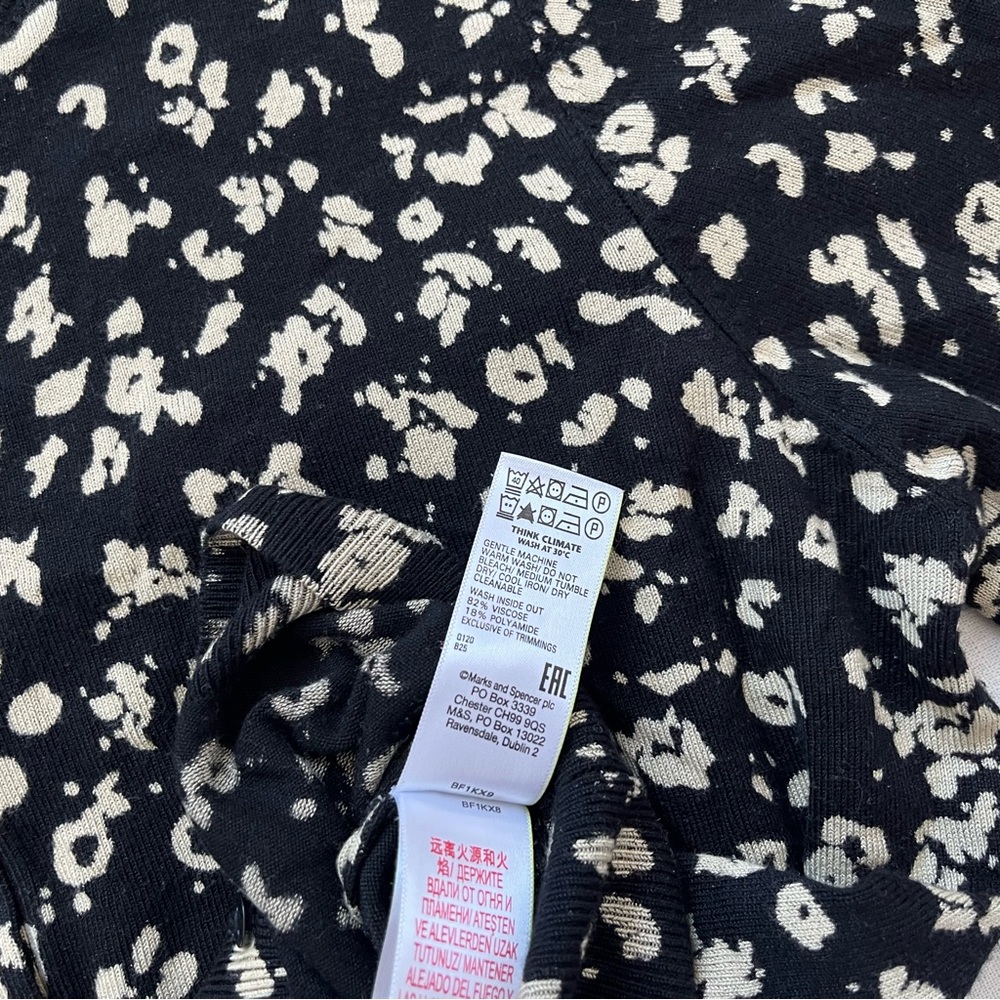 M&S Elegant Black and Cream Patterned Cardigan - Picture 10 of 13